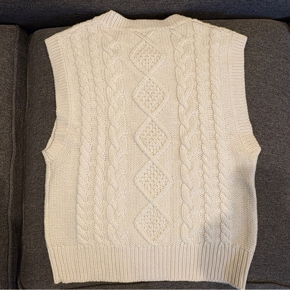 Wilfred Sweater Vest - Picture 2 of 3